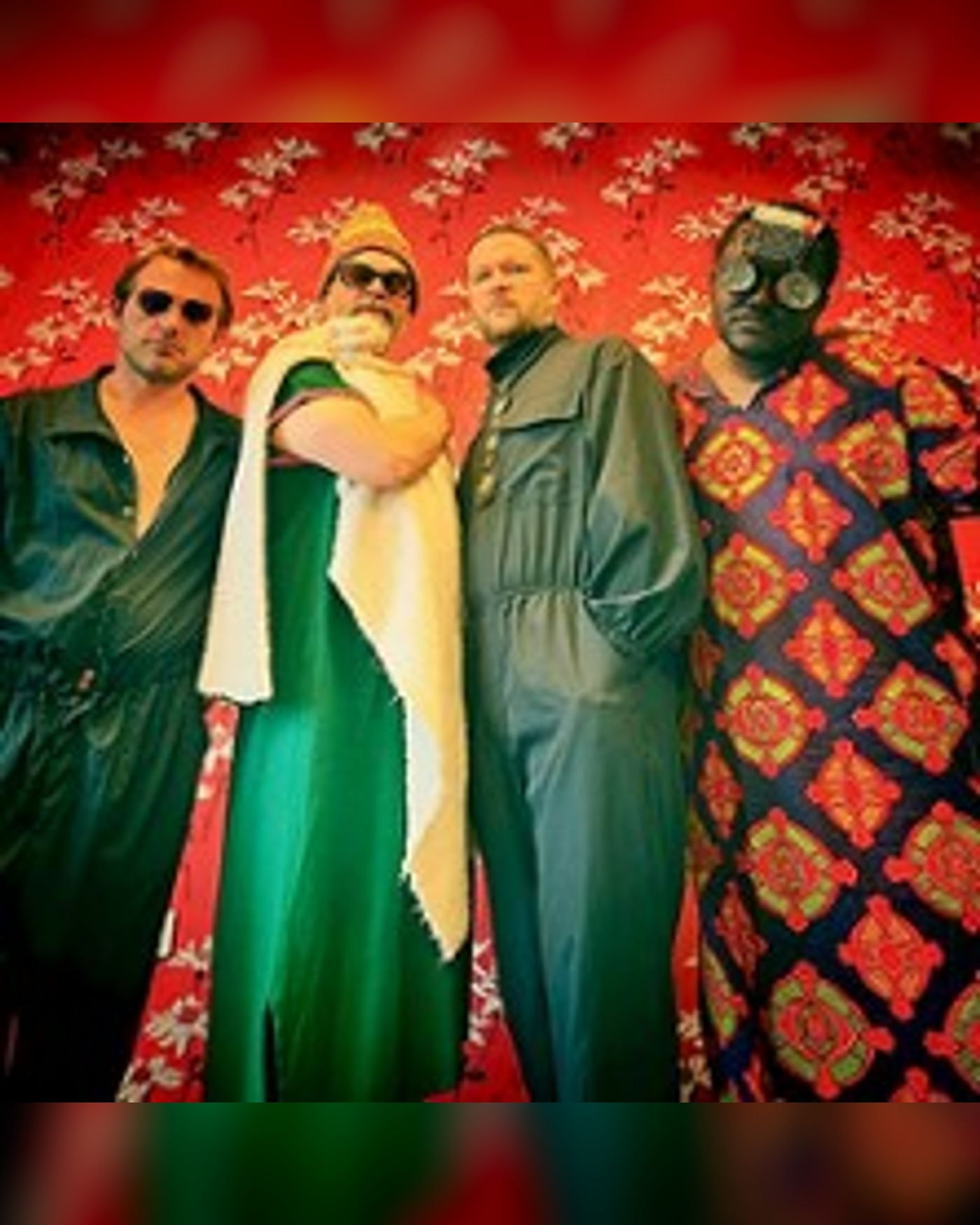 Guembri Superstar feat. Lova Lova & Emma Lamadji
