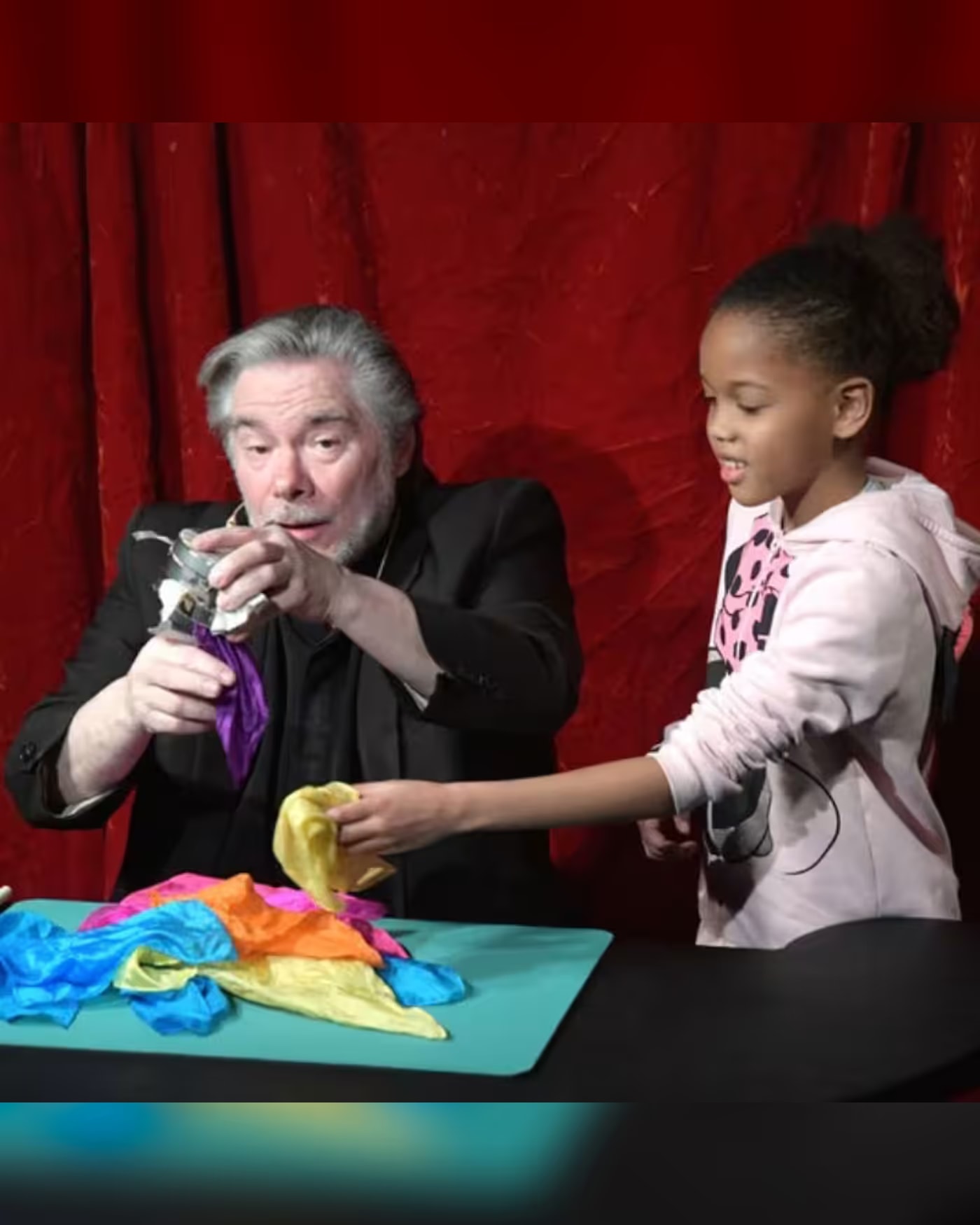 Le Double Fond : spectacle de magie pour enfants