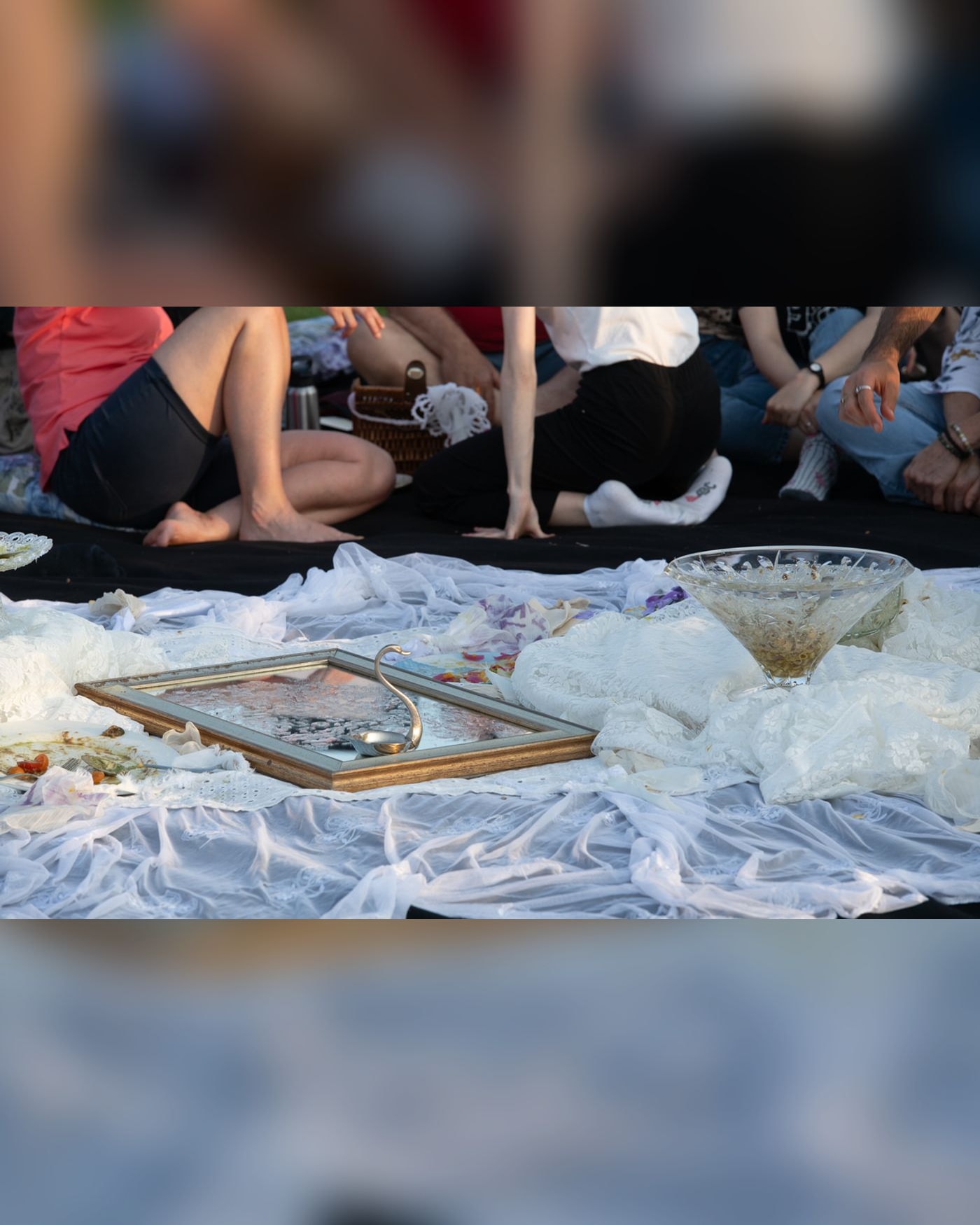 Darkness Picnic • Spectacle de DOM-