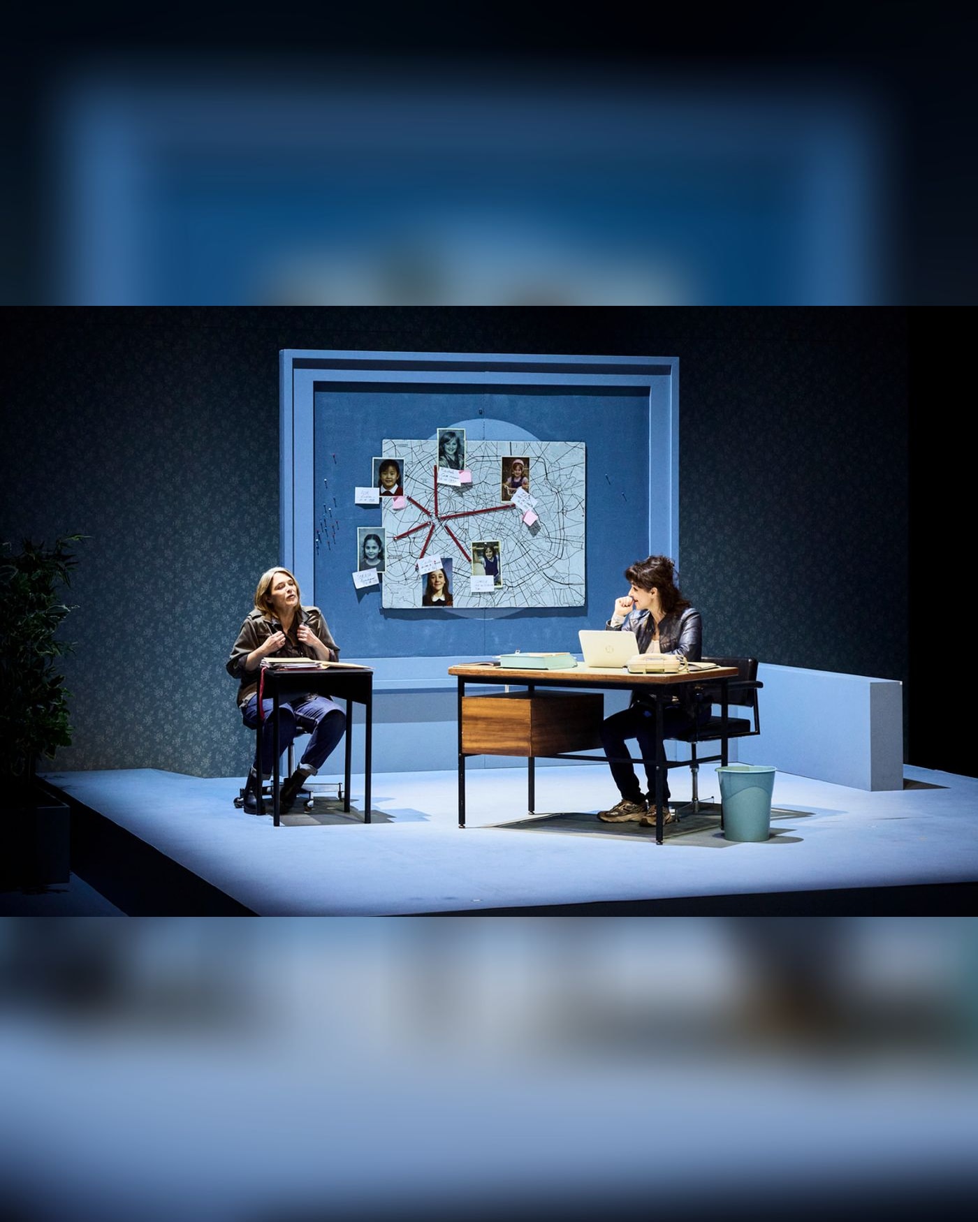Pauline Bureau - Entre parenthèses