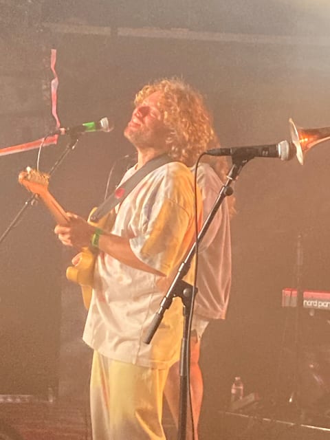 Benny Sings