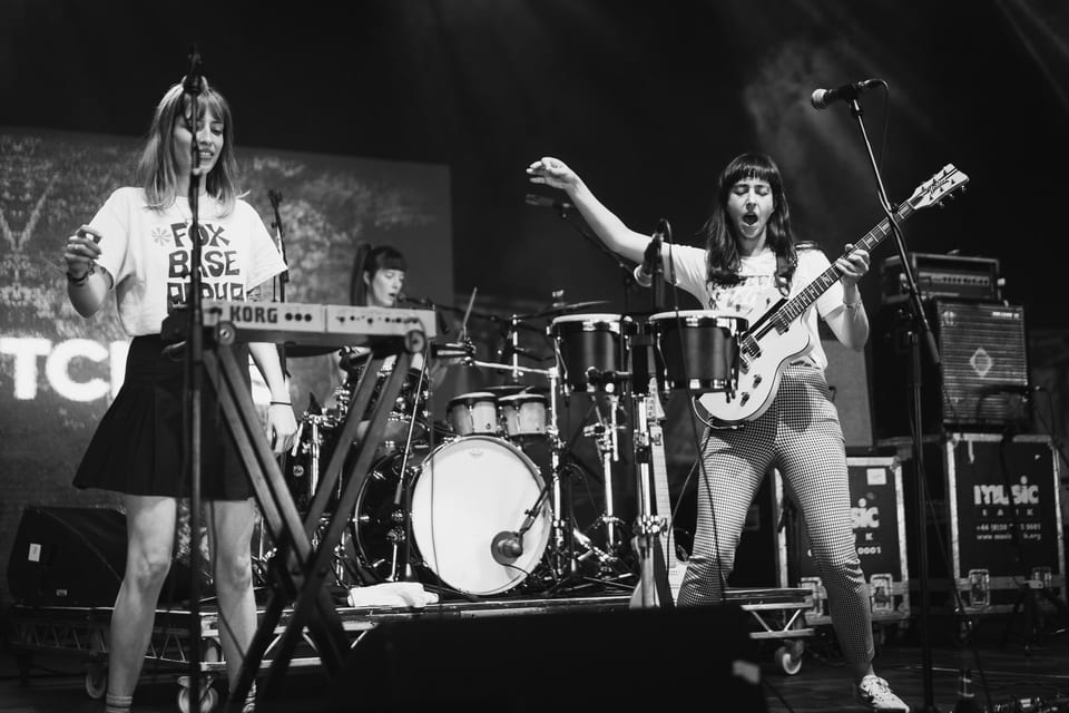 Los Bitchos