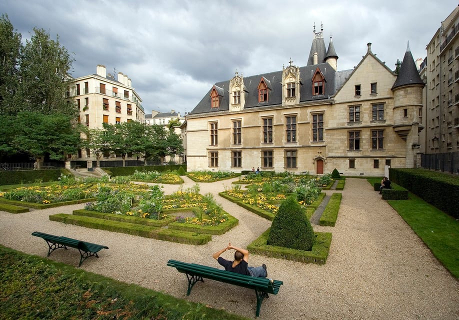 Bibliothèque Forney