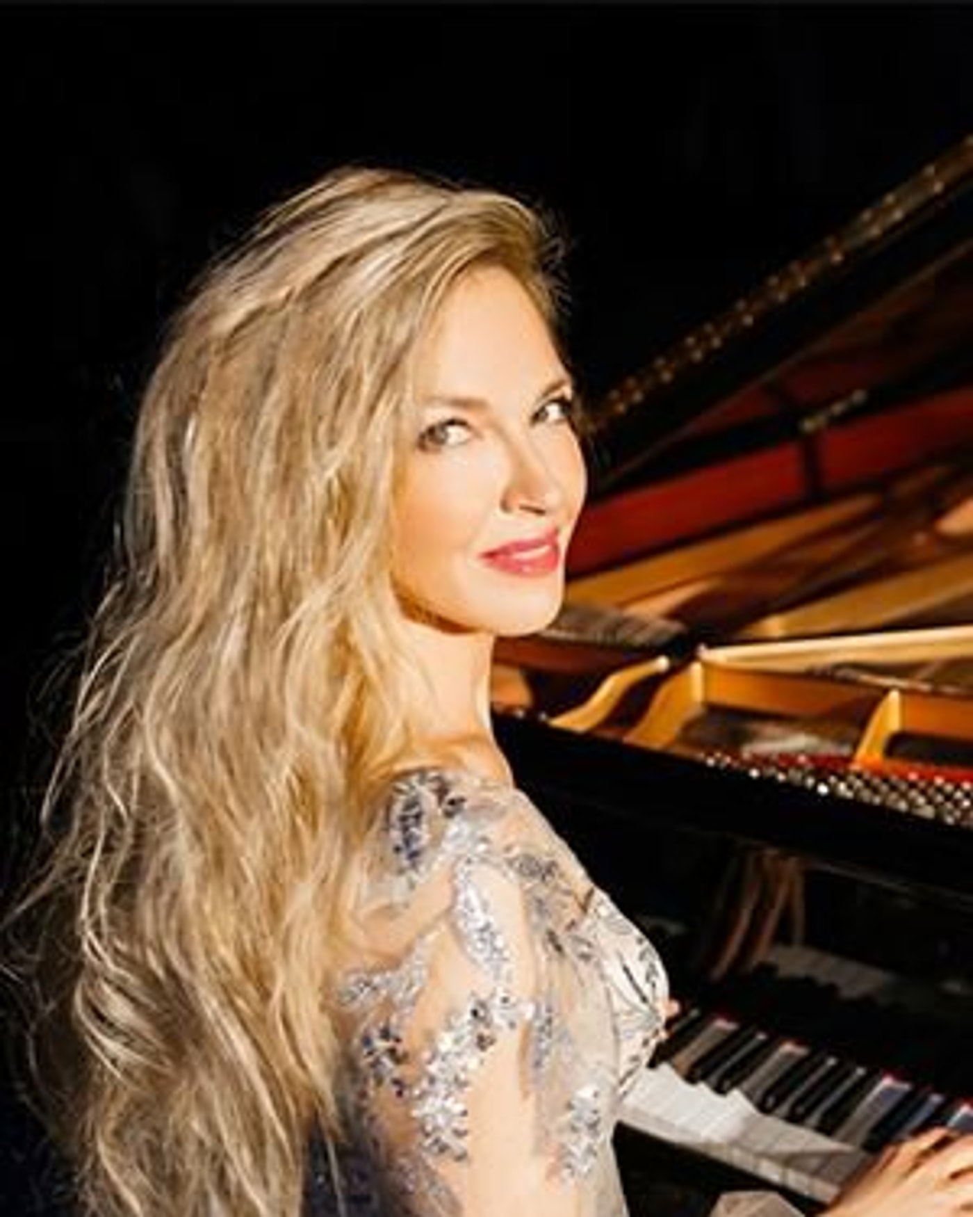 Cartel del concierto Svetlana Smolina, Piano - Schubert-Schumann-Chopin-Liszt..., Salle Cortot