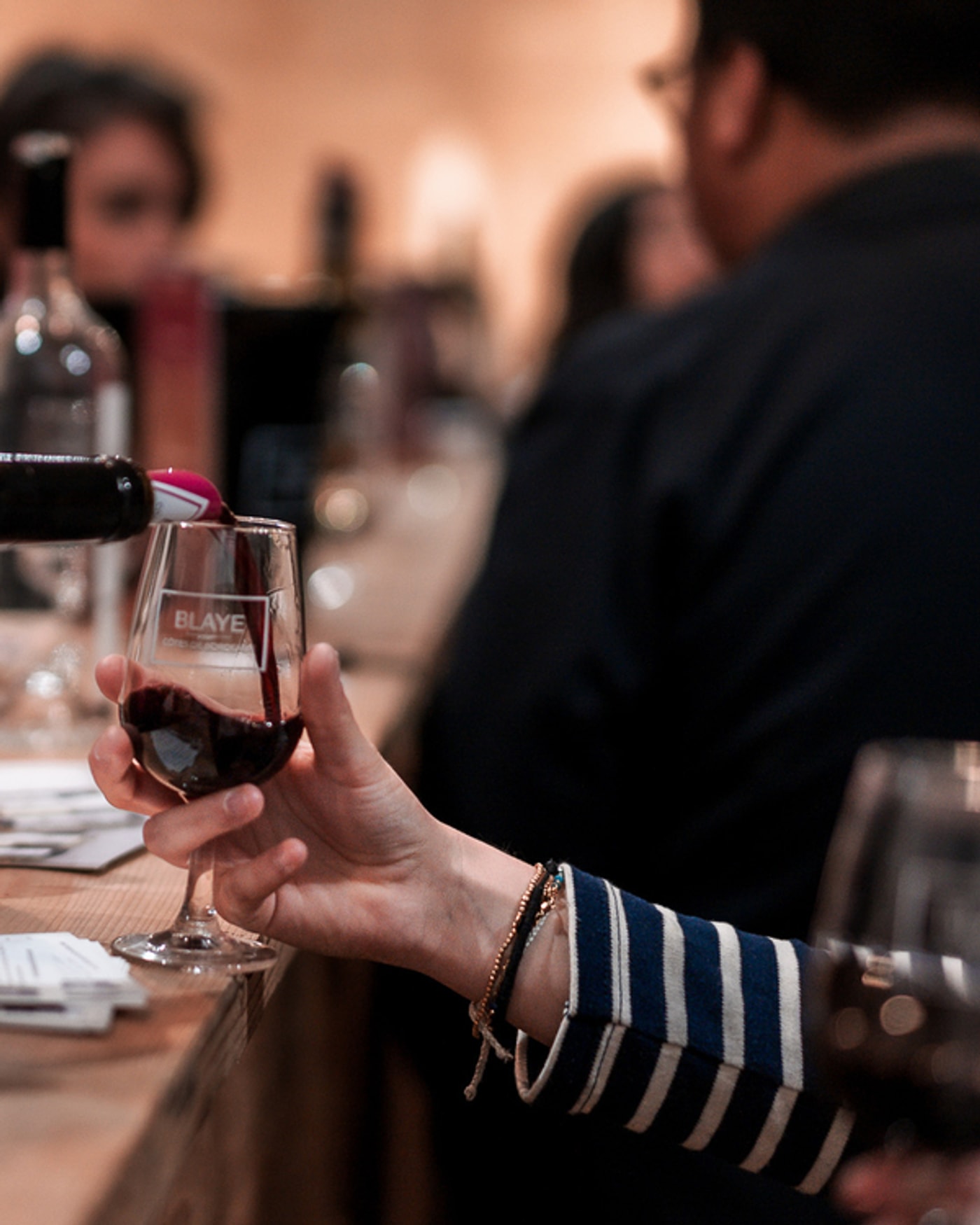El bar efímero de los viticultores de Blaye Côtes de Bordeaux