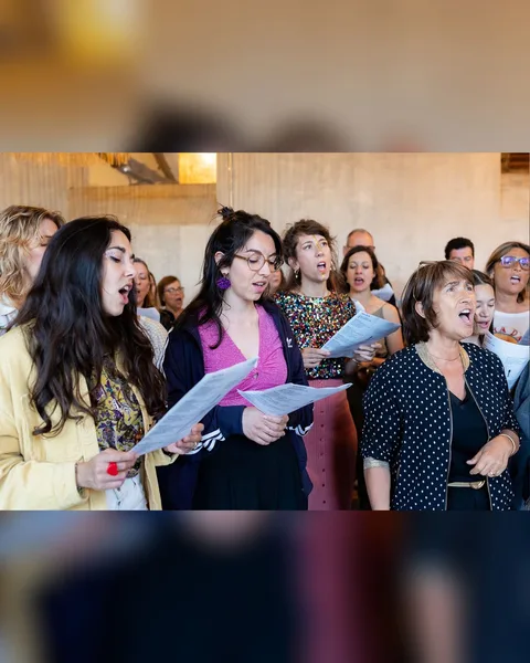 Affiche du concert gratuit : Tous en chœur : la musique au féminin