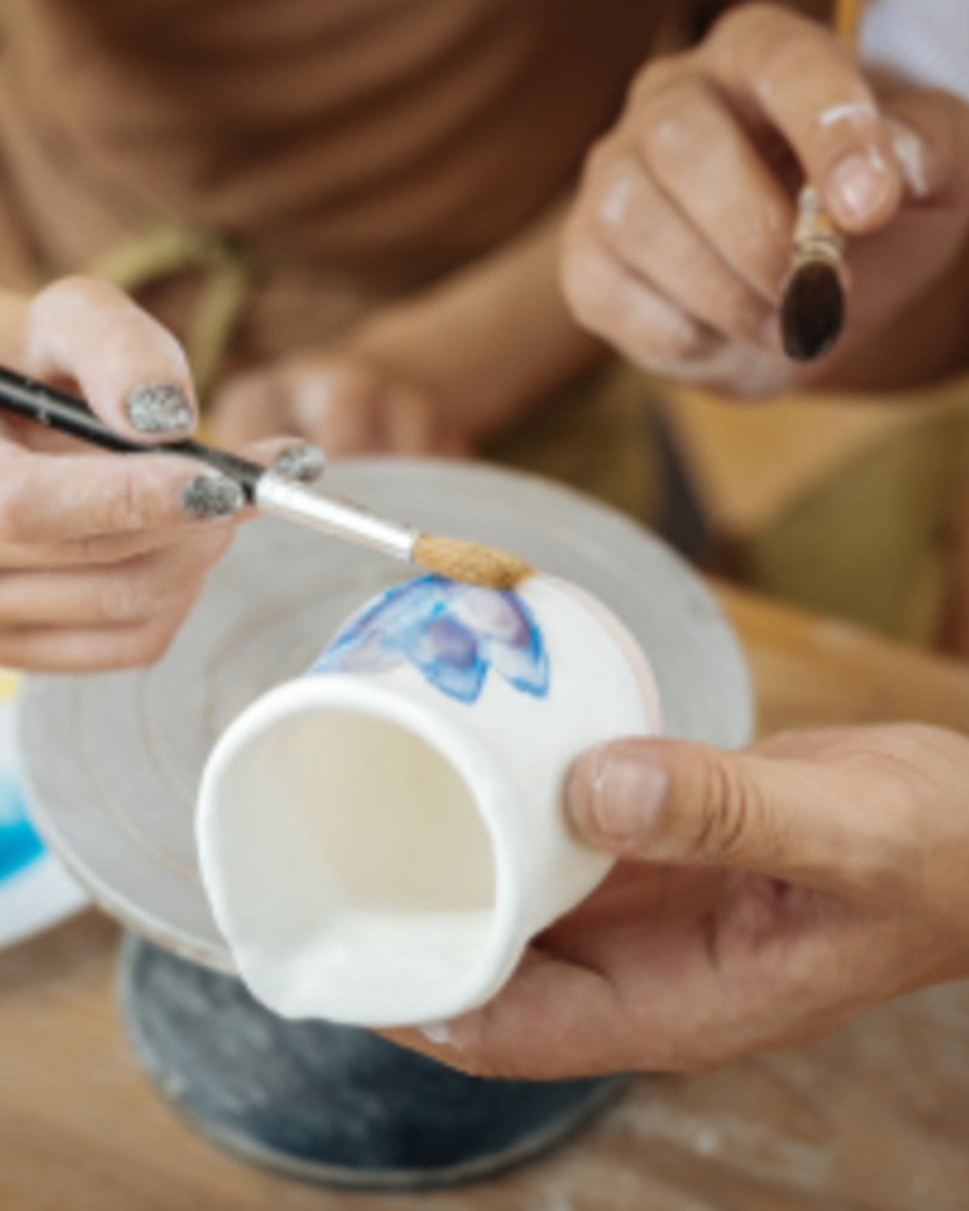 Imagen de la actividad STAGE PEINTURE SUR PORCELAINE : Peindre les décorations de Noël, Centre Paris Anim' Point du Jour